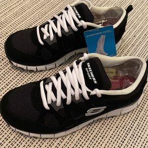 Skechers Sport Flex Sneakers Size 5 1/2 Black and White BRAND New. Price is firm